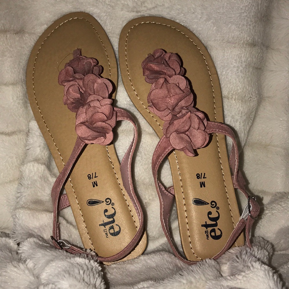 Size 7/8 pink floral Spring/summer sandals
